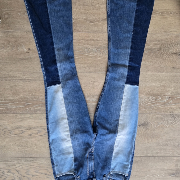 Hollister High-Rise Colorblock Patchwork Flare Jeans - Size 3R (W26) - Picture 5 of 8